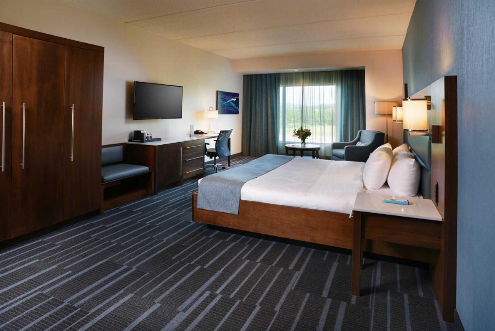 Deluxe King Room